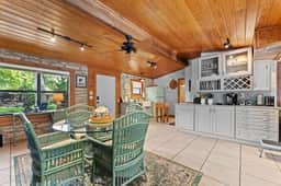 Cozy Cabin ON Guad River- Paddleboard, Kayaks, BBQ