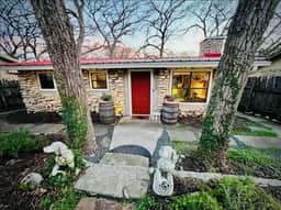 Guadalupe Riverhouse with Kayaks + Paddleboards