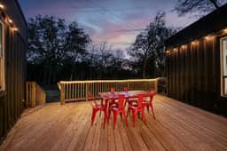 Relax in Style! *KING BEDS* Great patio!