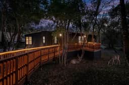 Relax in Style! *KING BEDS* Great patio!