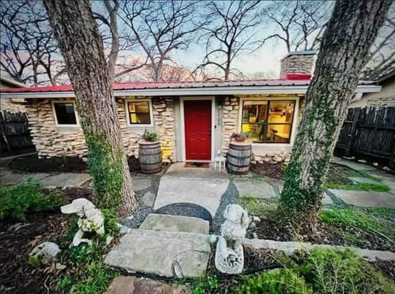 Guadalupe Riverhouse with Kayaks + Paddleboards