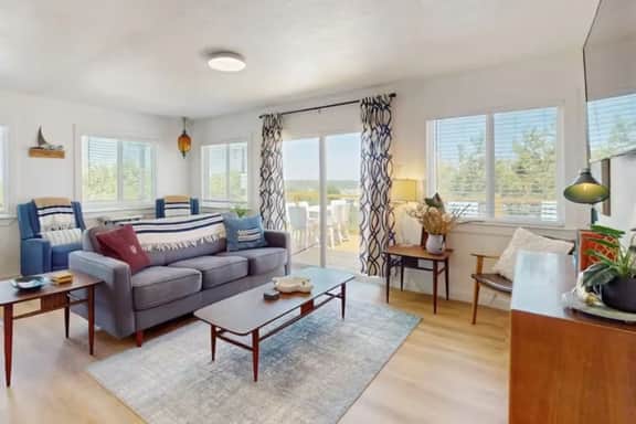 Budget Friendly! HotTub-Walk to Lake! Decks, Grill