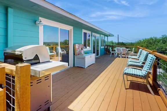 Budget Friendly! HotTub-Walk to Lake! Decks, Grill